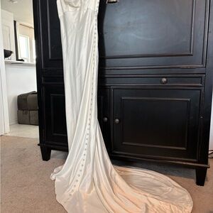 David's Bridal Elegant White Wedding Dress